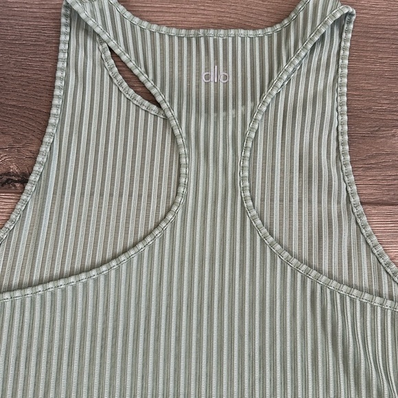 ALO Yoga Green Sheer Ribbed Tank Top - Picture 4 of 5